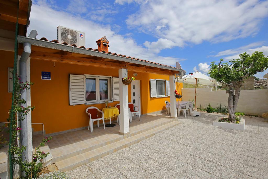 Apartment Marta Ražanac Dış mekan fotoğraf