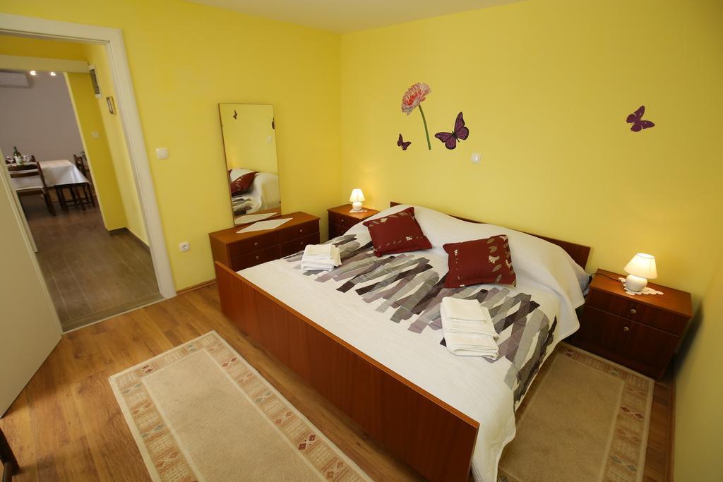 Apartment Marta Ražanac Dış mekan fotoğraf