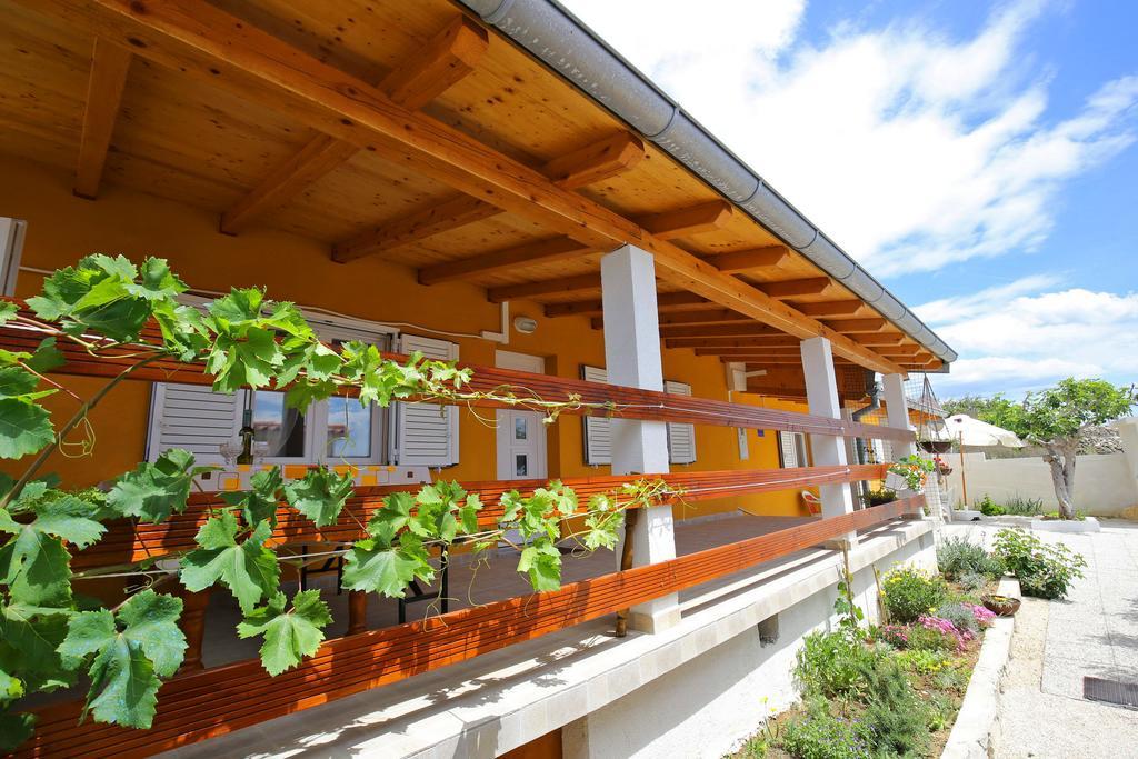 Apartment Marta Ražanac Dış mekan fotoğraf