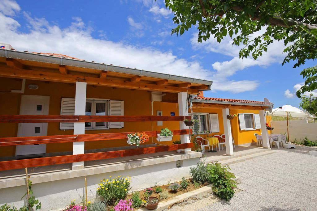 Apartment Marta Ražanac Dış mekan fotoğraf