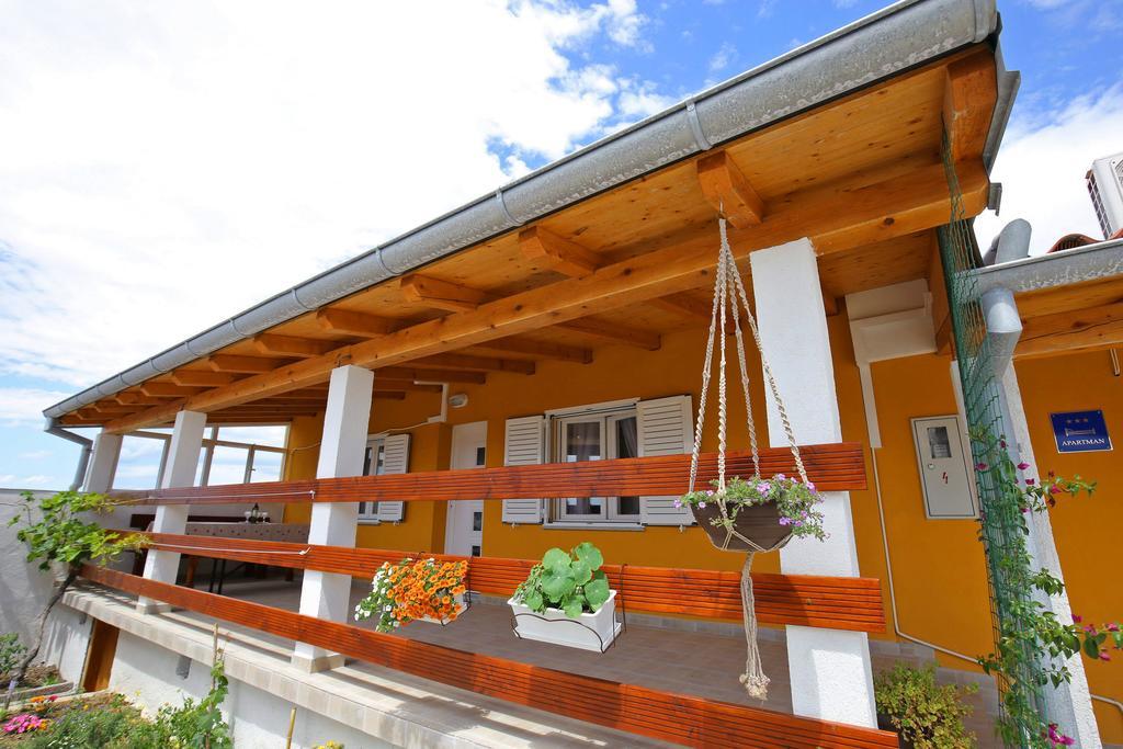 Apartment Marta Ražanac Dış mekan fotoğraf