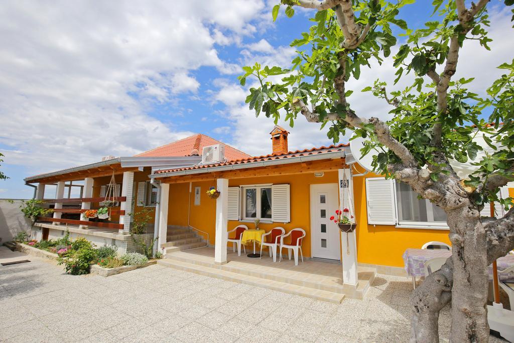 Apartment Marta Ražanac Dış mekan fotoğraf
