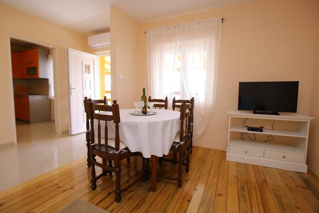 Apartment Marta Ražanac Dış mekan fotoğraf