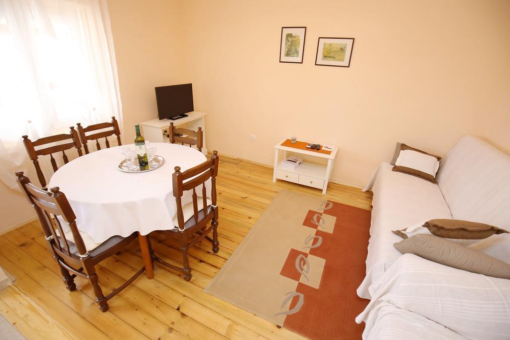 Apartment Marta Ražanac Dış mekan fotoğraf