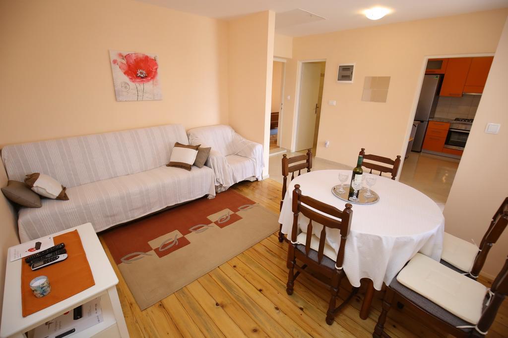 Apartment Marta Ražanac Dış mekan fotoğraf