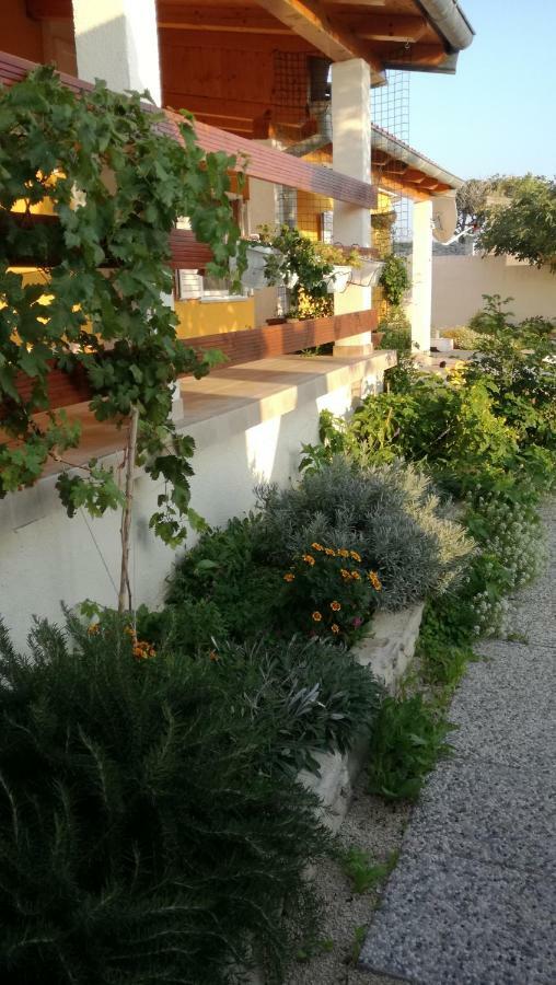 Apartment Marta Ražanac Dış mekan fotoğraf